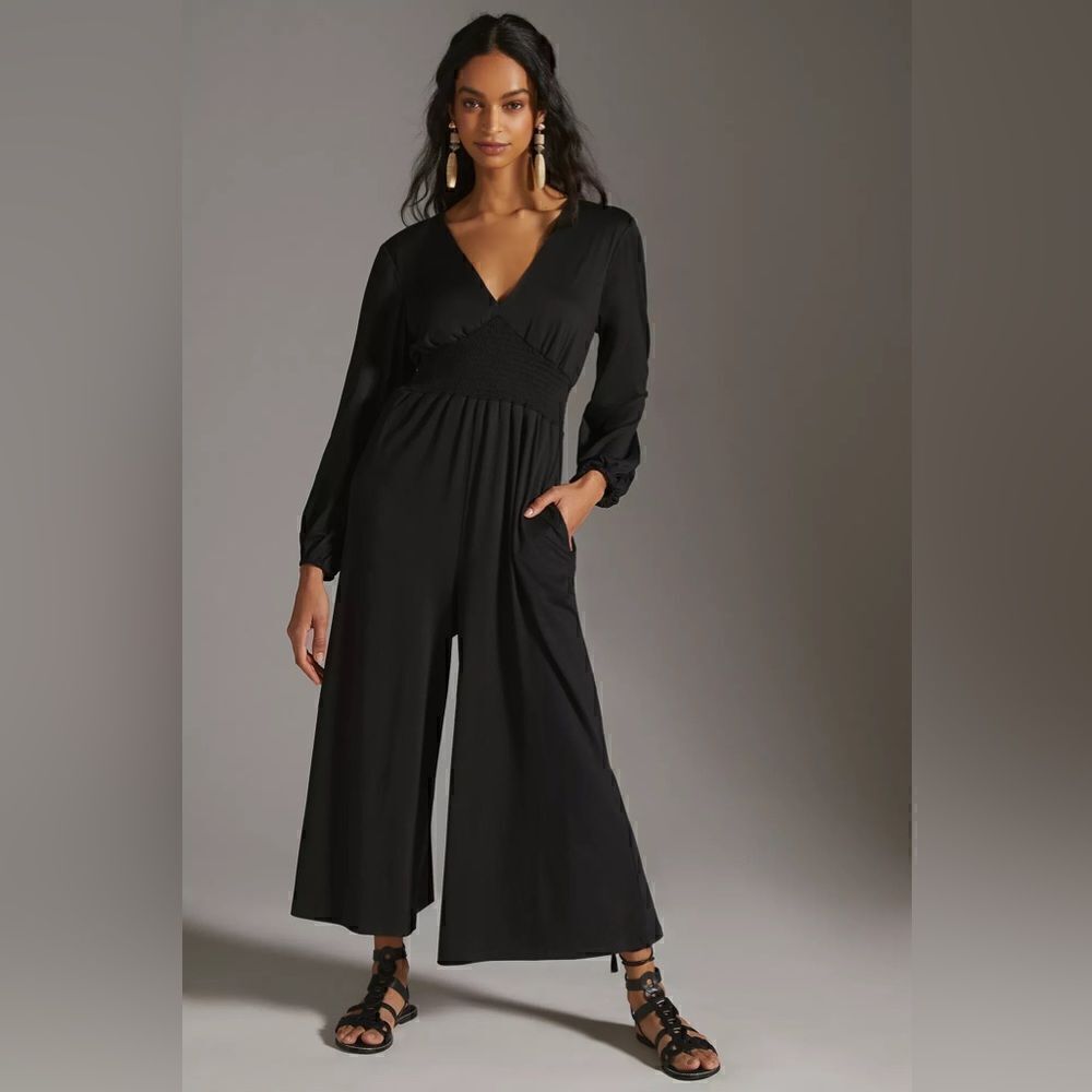 Anthropologie Hutch Wide-Leg V-Neck Jumpsuit Size medium